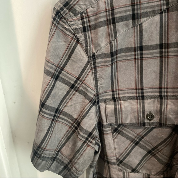 Harley Davidson Shirt Men’s Size M Casual Button Down Gray Plaid Short Sleeve - Picture 3 of 14